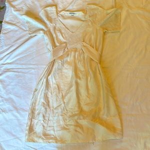 Banana Republic dress size 4 silk material